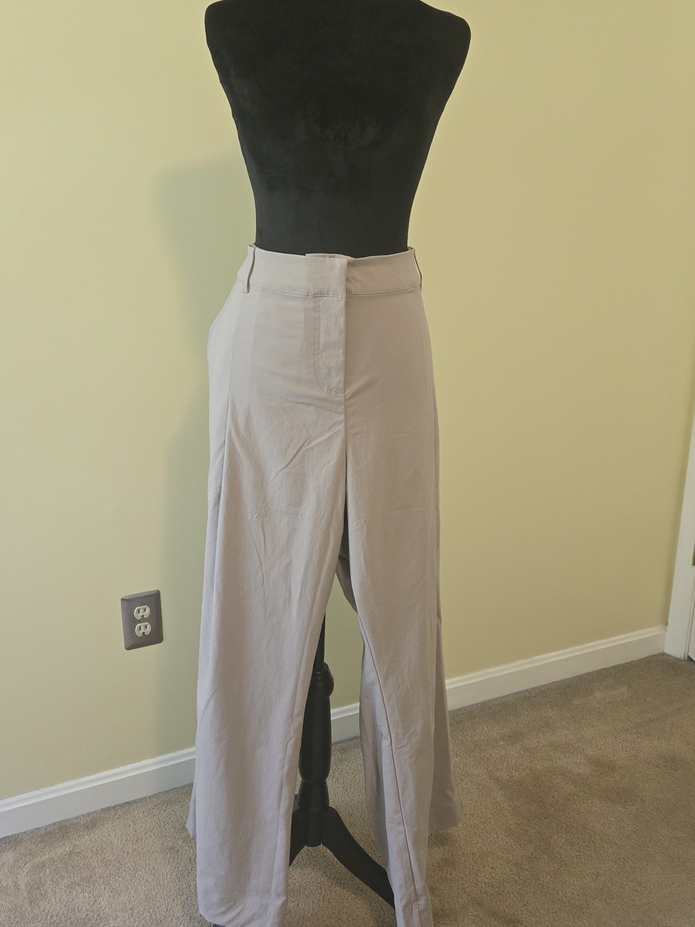 Fabletics Wide-Leg Pants in Light Beige